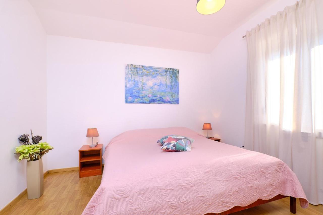 מאלי לוסיניי Apartments Vanda מראה חיצוני תמונה